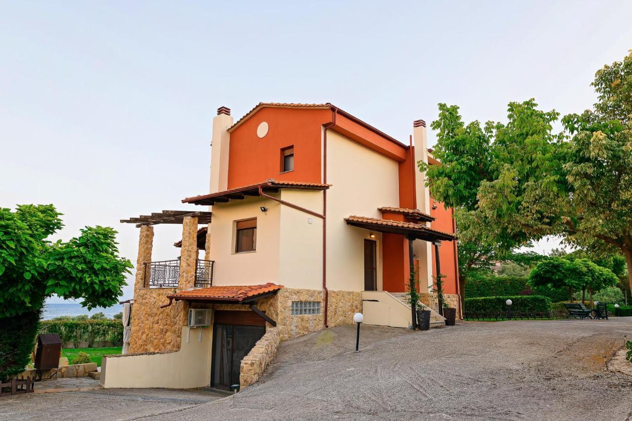 Villa Mariellie เนอาเปรามอส ภายนอก รูปภาพ