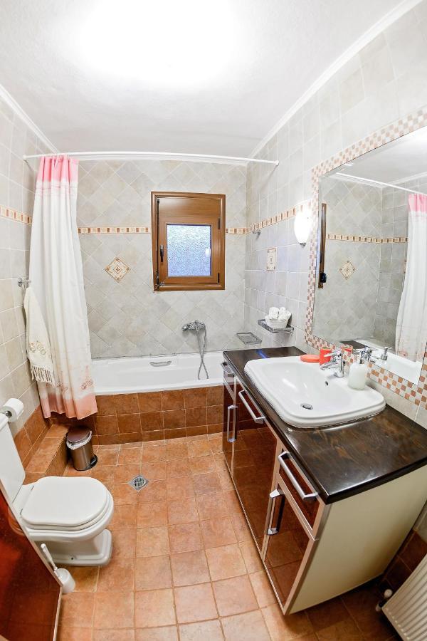 Villa Mariellie เนอาเปรามอส ภายนอก รูปภาพ